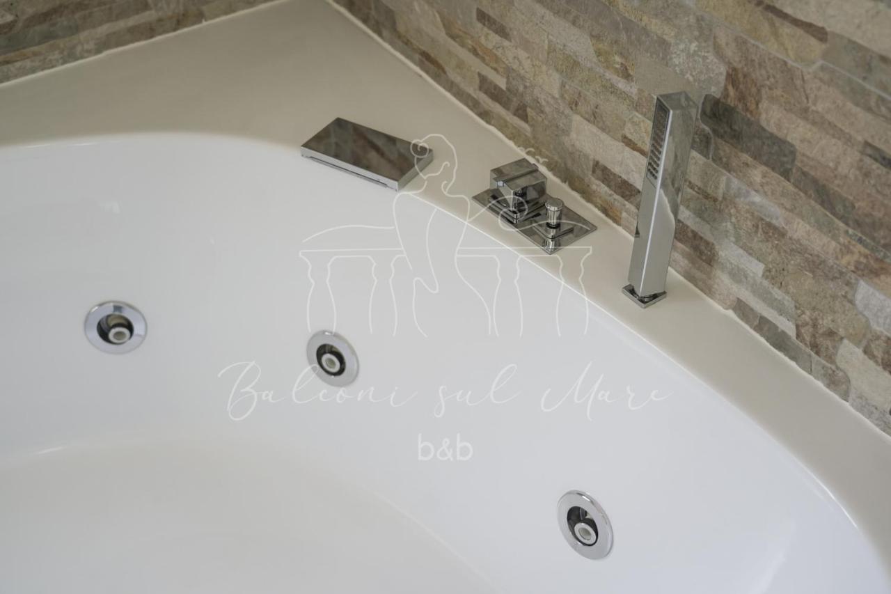 Balconi Sul Mare Bed and Breakfast Otranto Eksteriør billede